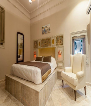 Deluxe King Suite