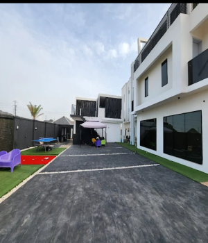 Luxx International Hotel