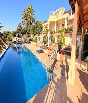 Compass House Boutique Hotel