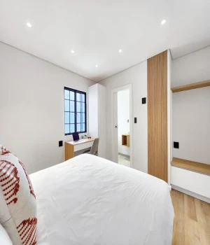 Standard Queen Room