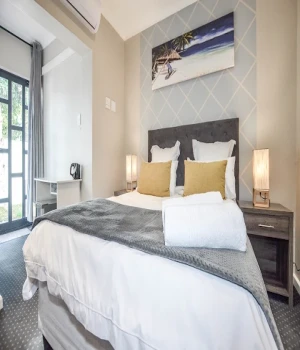 Queen Room