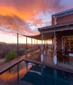 River Crossing Lodge