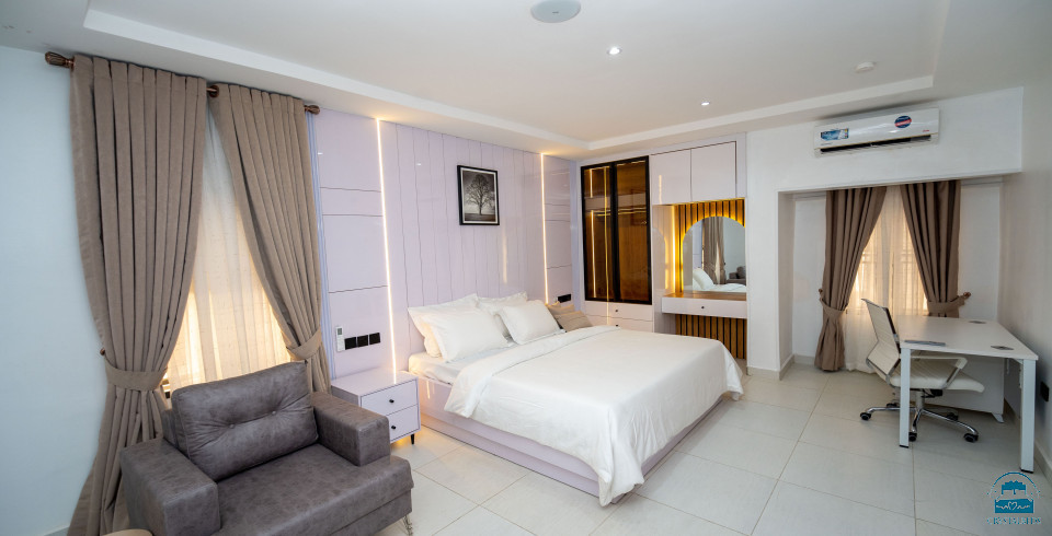 Cholis Residency