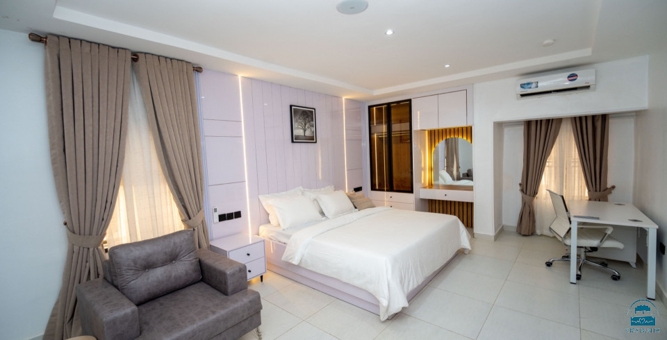 Cholis Residency