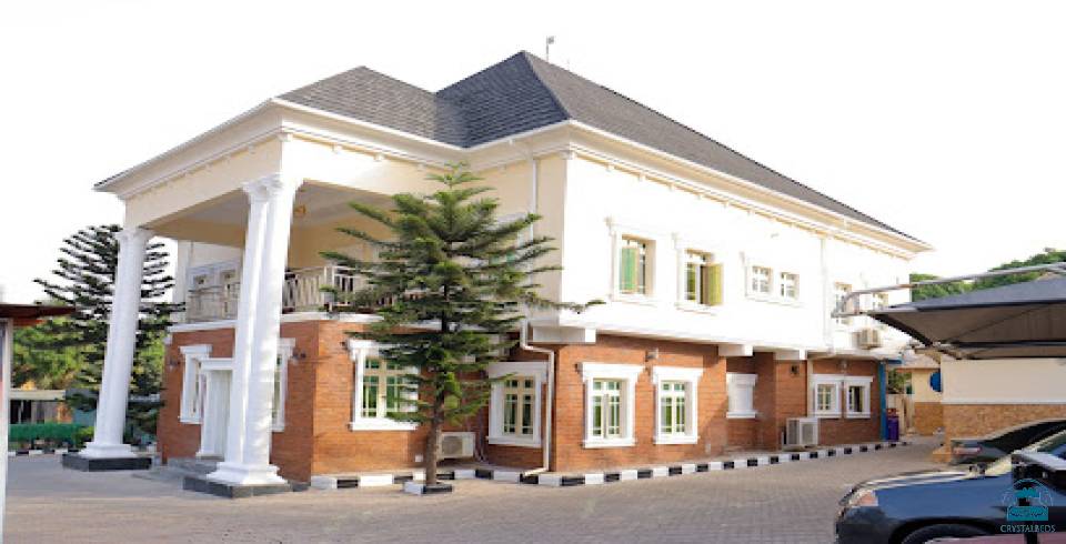DEEREX LUXURY APARTMENTS