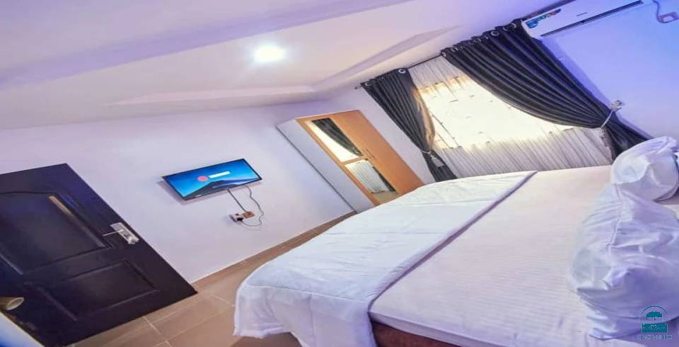 Leadstar Apartments 