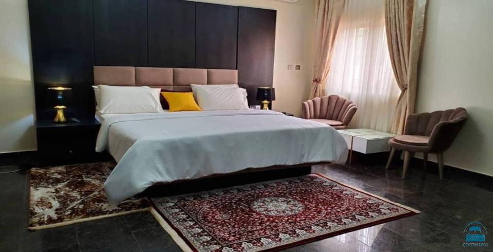 Royale Crown Villa Apartment