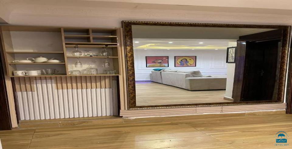 Hampton Apartment