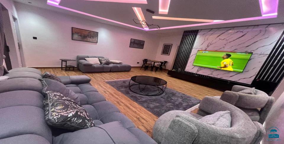 MedeHeights Apartments