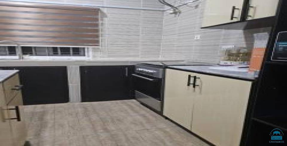 Crest Inn - Apartments & Suites
