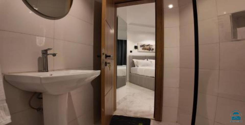 Grand Serve Luxury