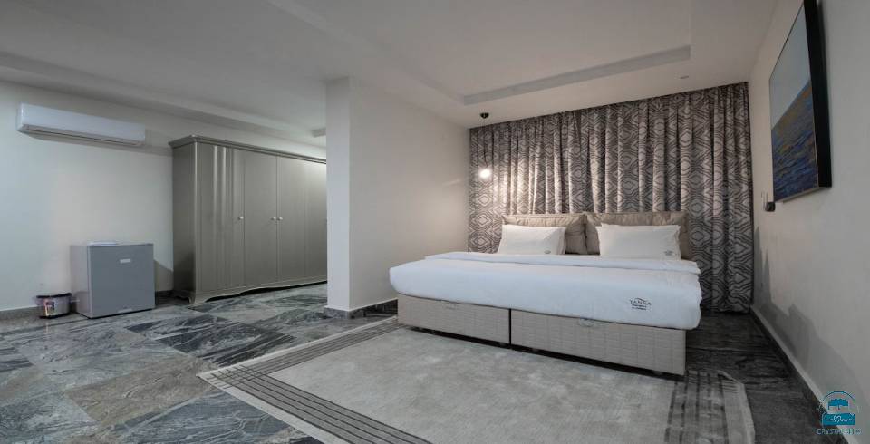 Yanna Apartments by Khaliques