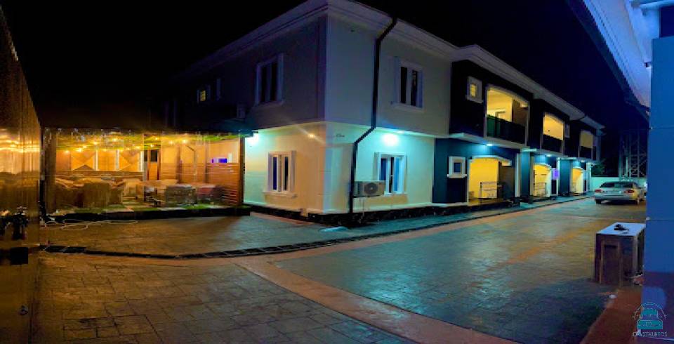 Golden Horizon Apartments