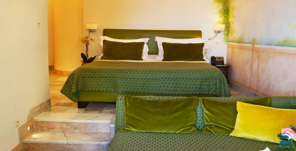 Amine Hotel