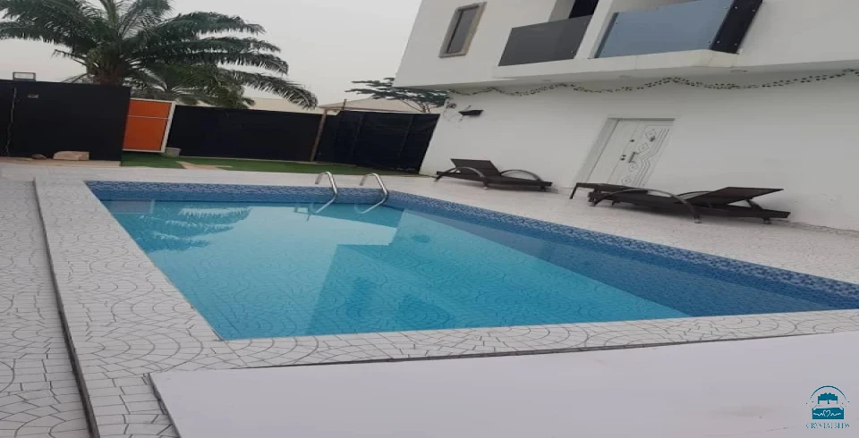 Luxx International Hotel