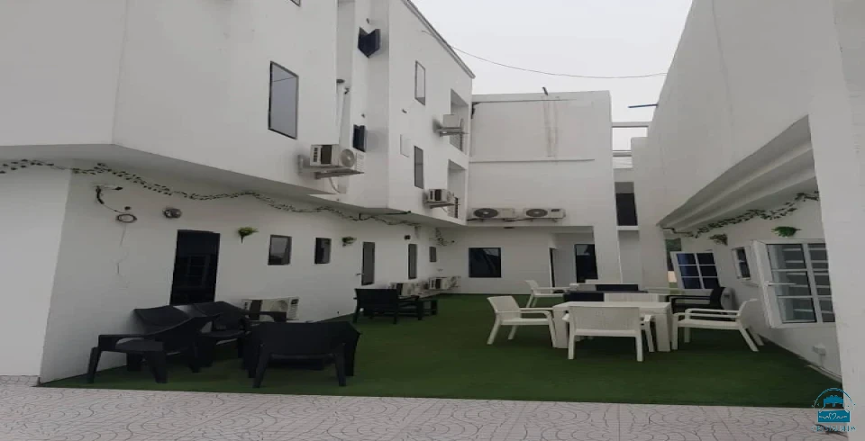 Luxx International Hotel