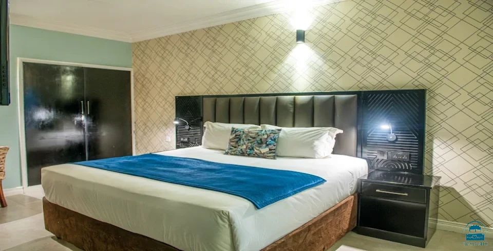 Cresta Oasis Hotel