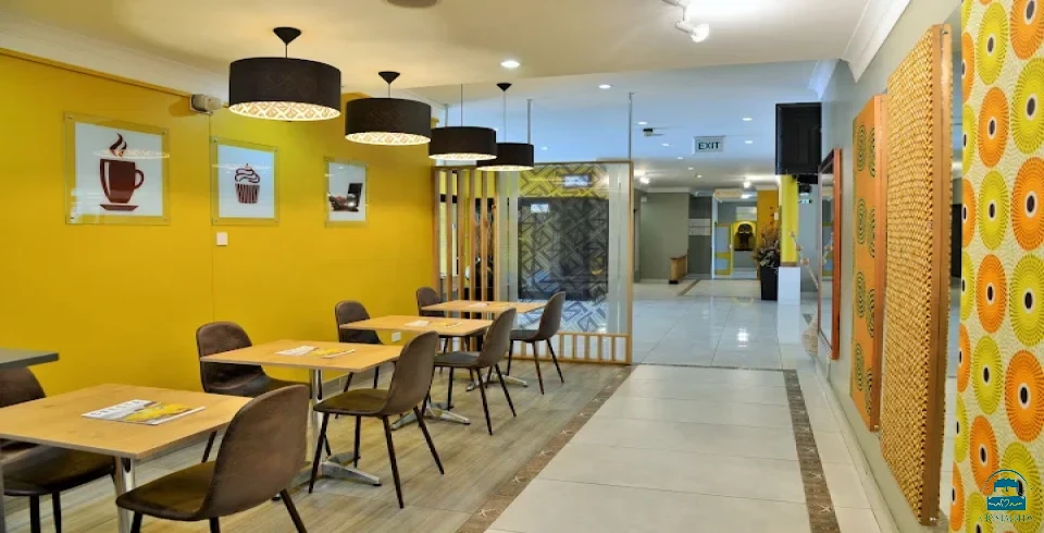 Cresta Oasis Hotel